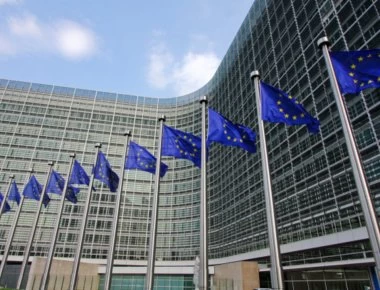 Κομισιόν σε Ελλάδα: Η ανάπτυξη της οικονομίας περνά μέσα από τις μεταρρυθμίσεις